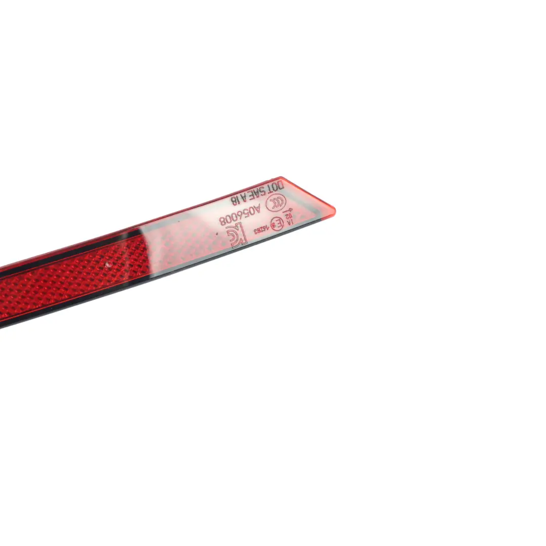 Land Rover Velar L560 Réflecteur Pare-Chocs Arrière Gauche - SKU J8A2-13A569-AE - Numéro de pièce J8A2-13A569-AE