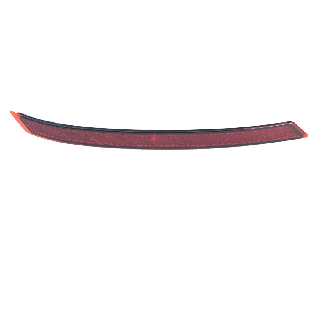 Riflettore Paraurti Posteriore Sinistro per Land Rover L560 Velar con numero di parte J8A2-13A569-AE Land Rover L560 Velar Riflettore Paraurti Posteriore Sinistro - SKU J8A2-13A569-AE - Numero di parte J8A2-13A569-AE