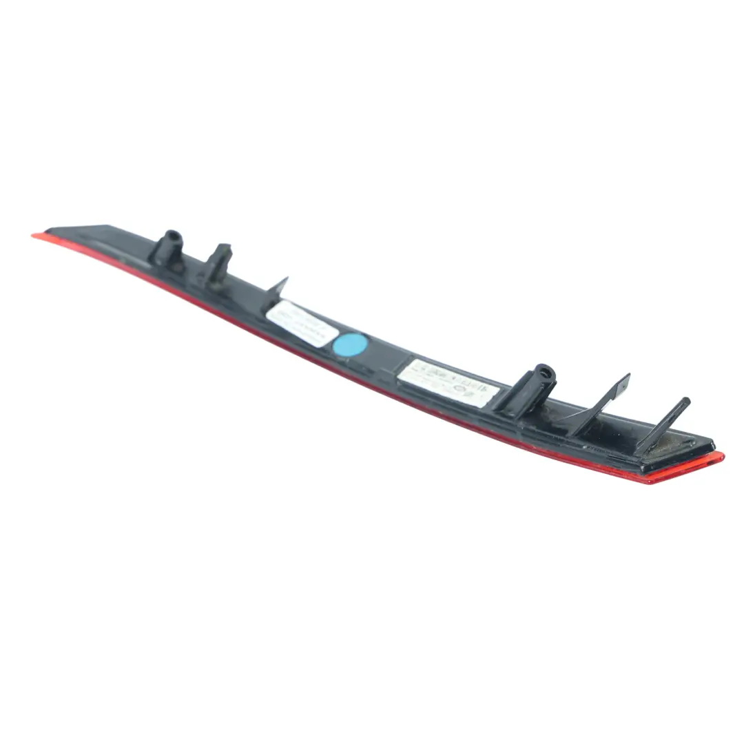 Reflektor Stoßstange Hinten Links für Land Rover Velar L560 mit Teilenummer J8A2-13A569-AE Land Rover Velar L560 Reflektor Stoßstange Hinten Links - SKU J8A2-13A569-AE - Teilenummer J8A2-13A569-AE