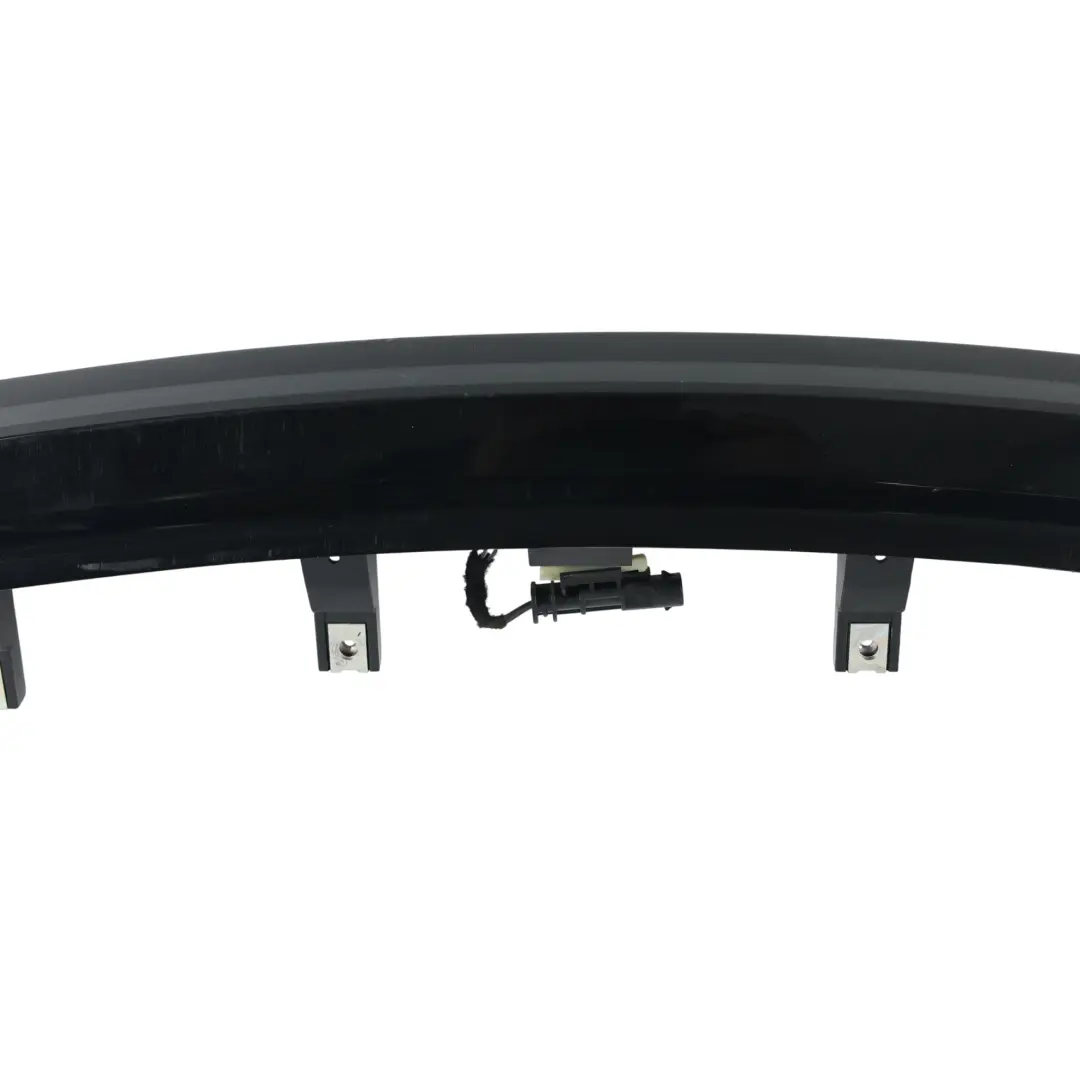 Terza Luce Freno Stop Posteriore per Land Rover Range Rover Velar L560 con numero di parte J8A2-13A613 Land Rover Range Rover Velar L560 Terza Luce Freno Stop Posteriore - SKU J8A2-13A613 - Numero di parte J8A2-13A613