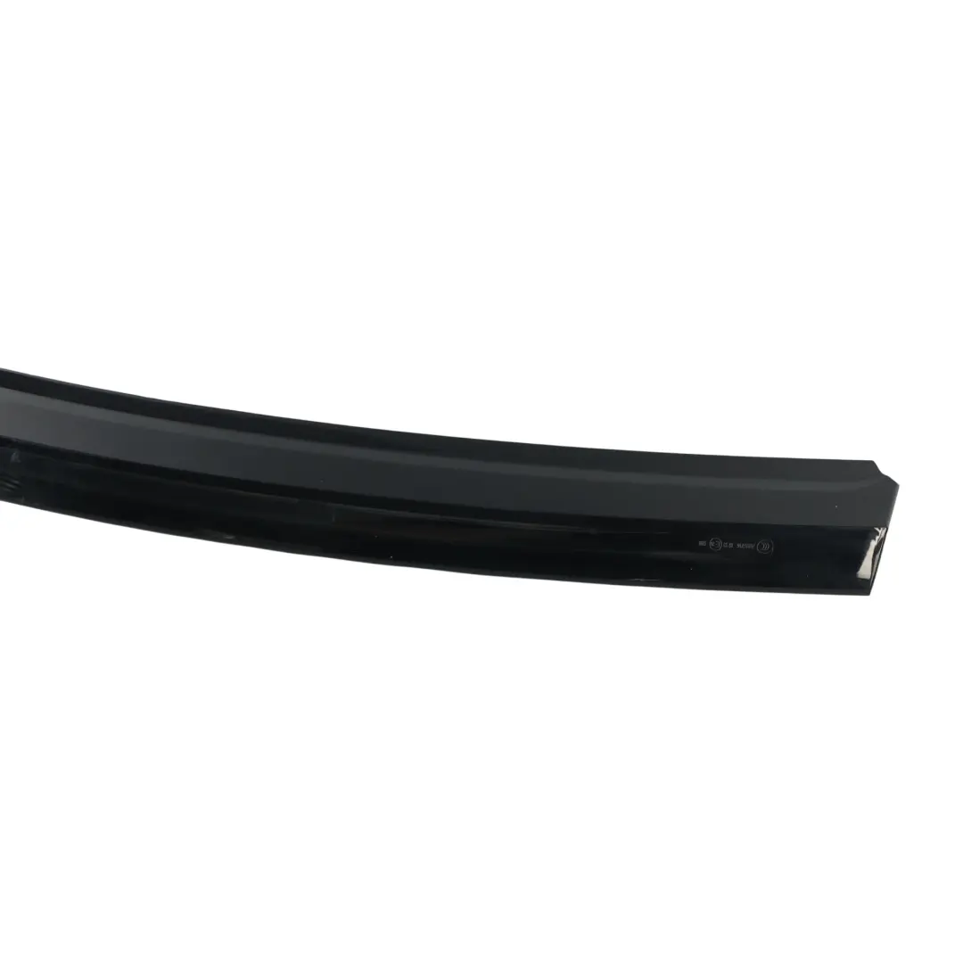 Dritte Bremsleuchte Hinten für Land Rover Range Rover Velar L560 mit Teilenummer J8A2-13A613 Land Rover Range Rover Velar L560 Dritte Bremsleuchte Hinten - SKU J8A2-13A613 - Teilenummer J8A2-13A613