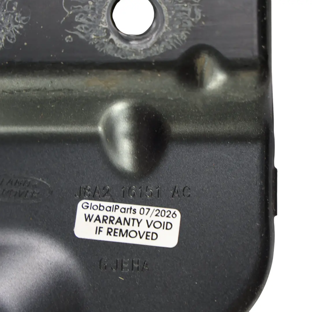 Land Rover Velar L560 Support Fixation Aile Garde-Boue Gauche - SKU J8A2-16151-AC - Numéro de pièce J8A2-16151-AC