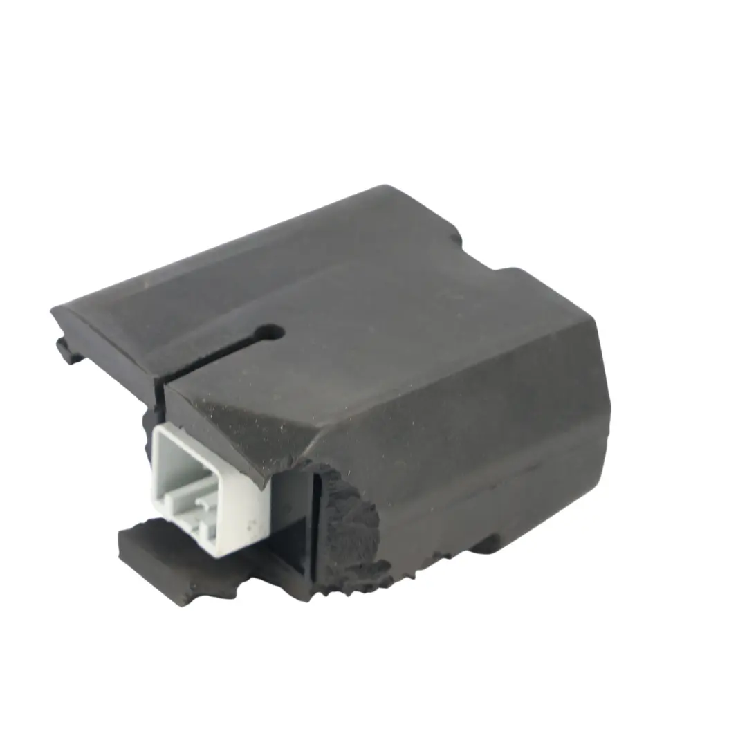 Range Rover Velar L560 Radio Supression Module Passive FIltering - SKU J8A2-17509-AA - Part number J8A2-17509-AA
