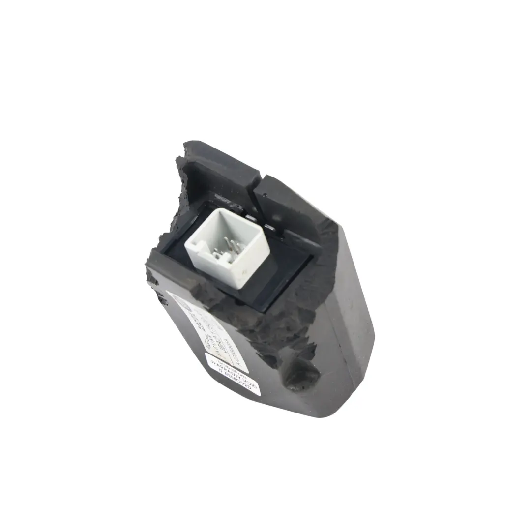 Radio Supression Module Passive FIltering to Range Rover Velar L560 with Part number J8A2-17509-AA Range Rover Velar L560 Radio Supression Module Passive FIltering - SKU J8A2-17509-AA - Part number J8A2-17509-AA