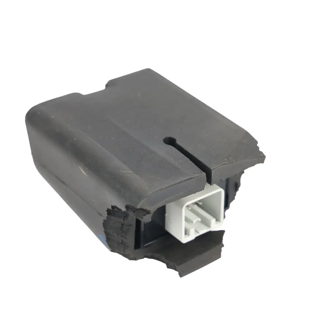 Radio Supression Module Passive FIltering to Range Rover Velar L560 with Part number J8A2-17509-AA Range Rover Velar L560 Radio Supression Module Passive FIltering - SKU J8A2-17509-AA - Part number J8A2-17509-AA