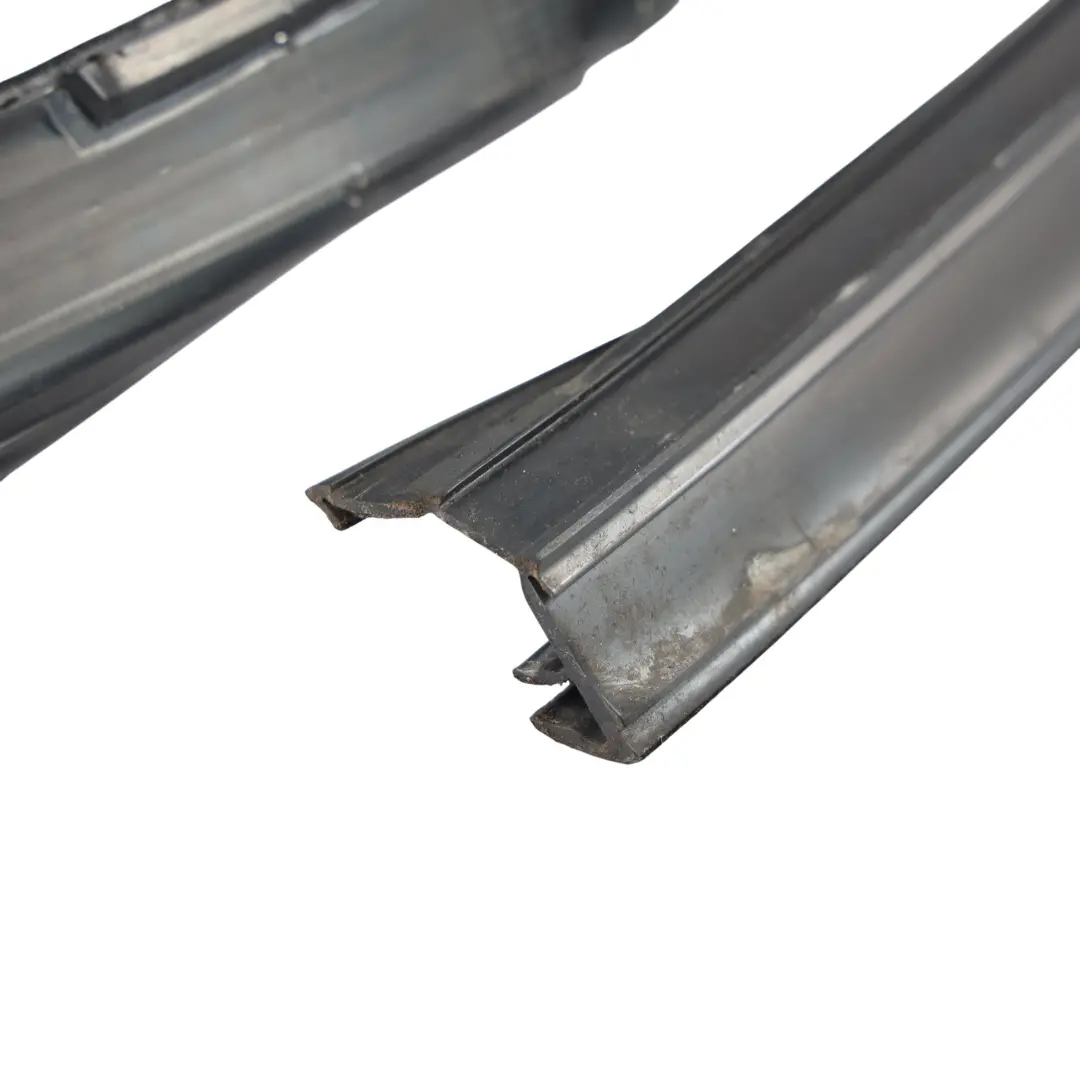 Range Rover Velar L560 Joint Vitre Porte Avant Droit - SKU J8A2-21596-A - Numéro de pièce J8A2-21596-A