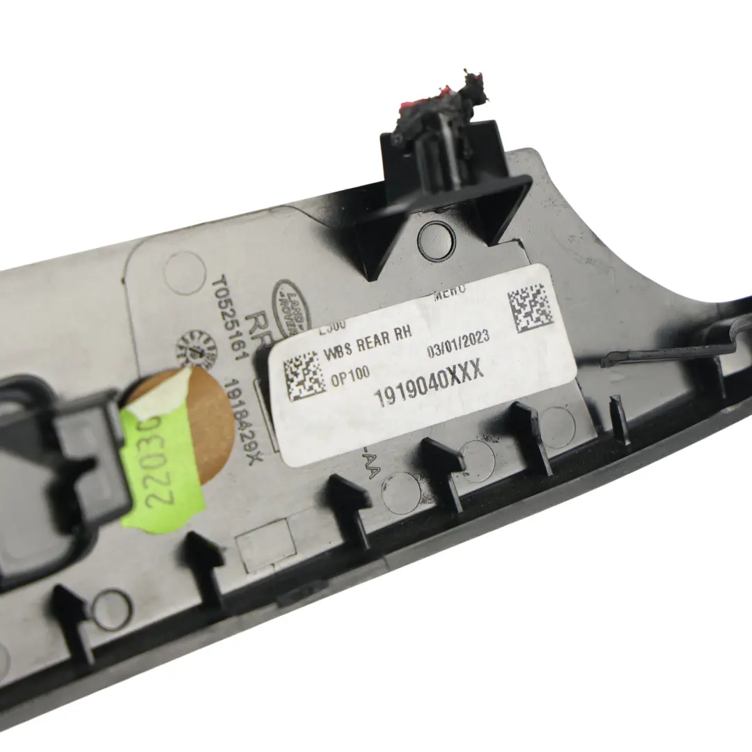 Interruttore Finestrino Posteriore Destra per Range Rover Velar L560 con numero di parte J8A2-237B66-AA Range Rover Velar L560 Interruttore Finestrino Posteriore Destra - SKU J8A2-237B66-AA - Numero di parte J8A2-237B66-AA