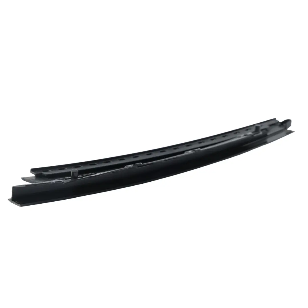 Rivestimento Montante B Post Dx per Land Rover Range Rover Velar L560 con numero di parte J8A2-255A80-A Land Rover Range Rover Velar L560 Rivestimento Montante B Post Dx - SKU J8A2-255A80-A - Numero di parte J8A2-255A80-A
