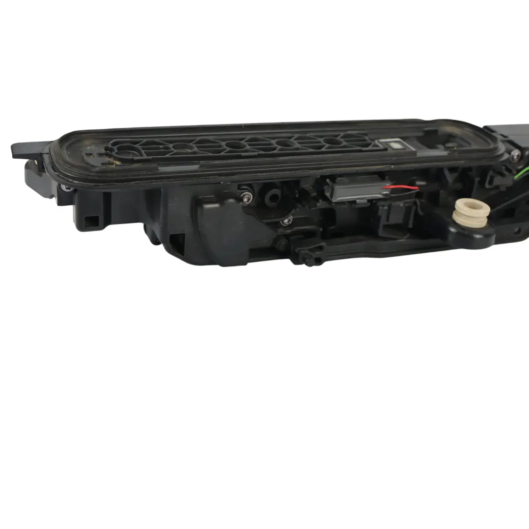 Land Rover Soporte Manija Puerta Trasera Derecha - SKU J8A2-26600-A - Número de pieza J8A2-26600-A