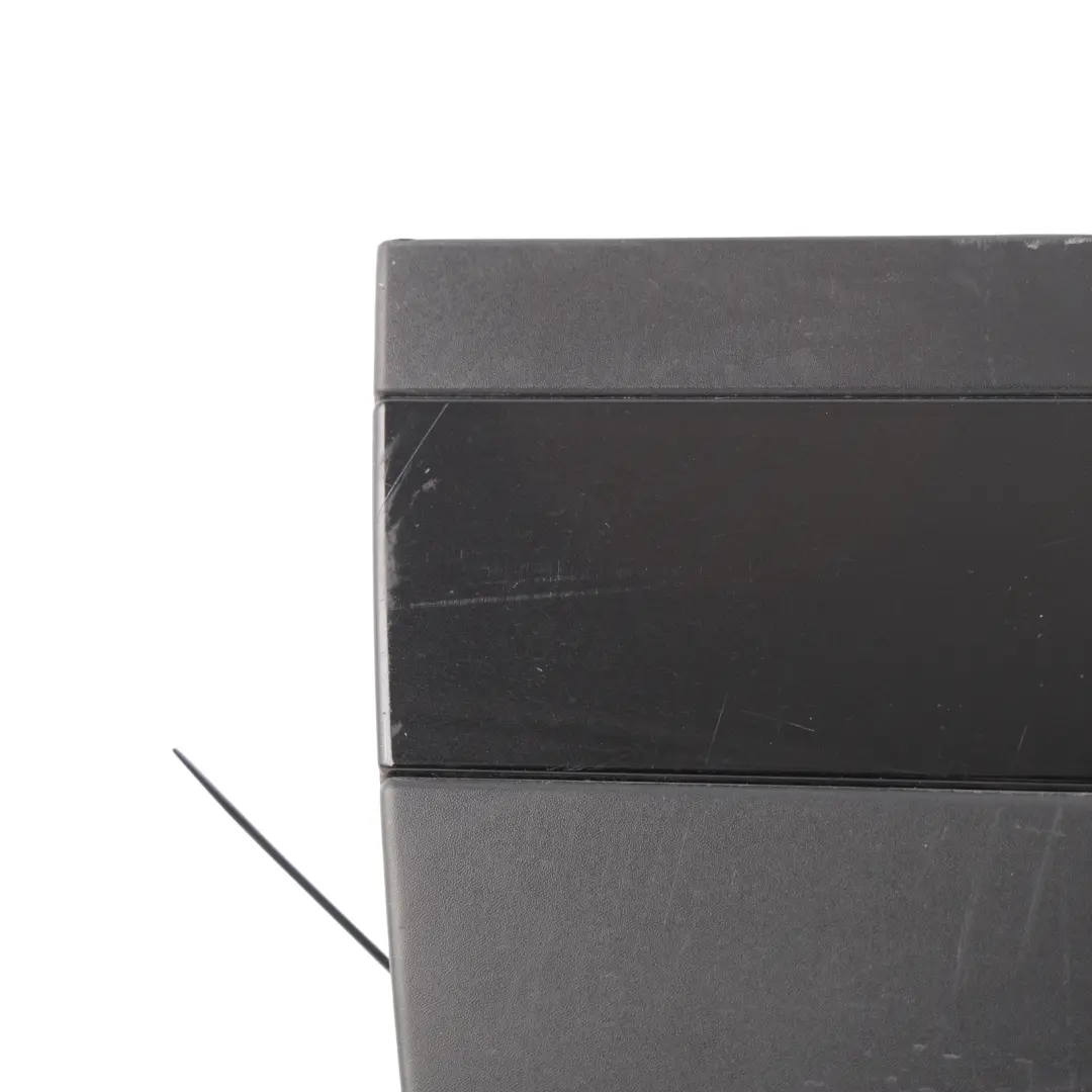 Door Moulding Trim Rear Left N/S Santorini Black - 820 to Range Rover Velar L560 with Part number LR146636 Range Rover Velar L560 Door Moulding Trim Rear Left N/S Santorini Black - 820 - SKU LR146636-SAB - Part number LR146636