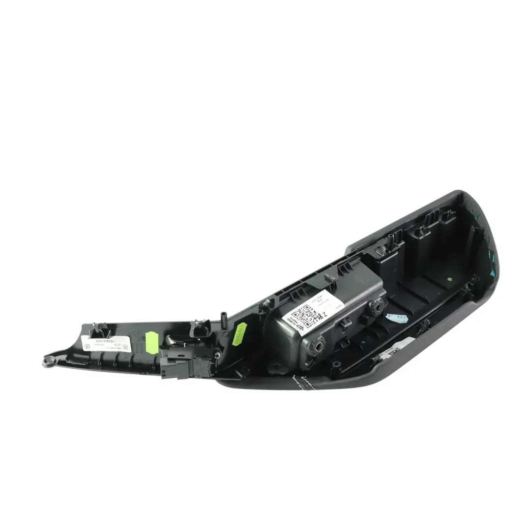 Range Rover L560 Osłona Klamki Tylnych Drzwi Lewa - SKU J8A2-27541-AAW - Numer Części J8A2-27541-AAW
