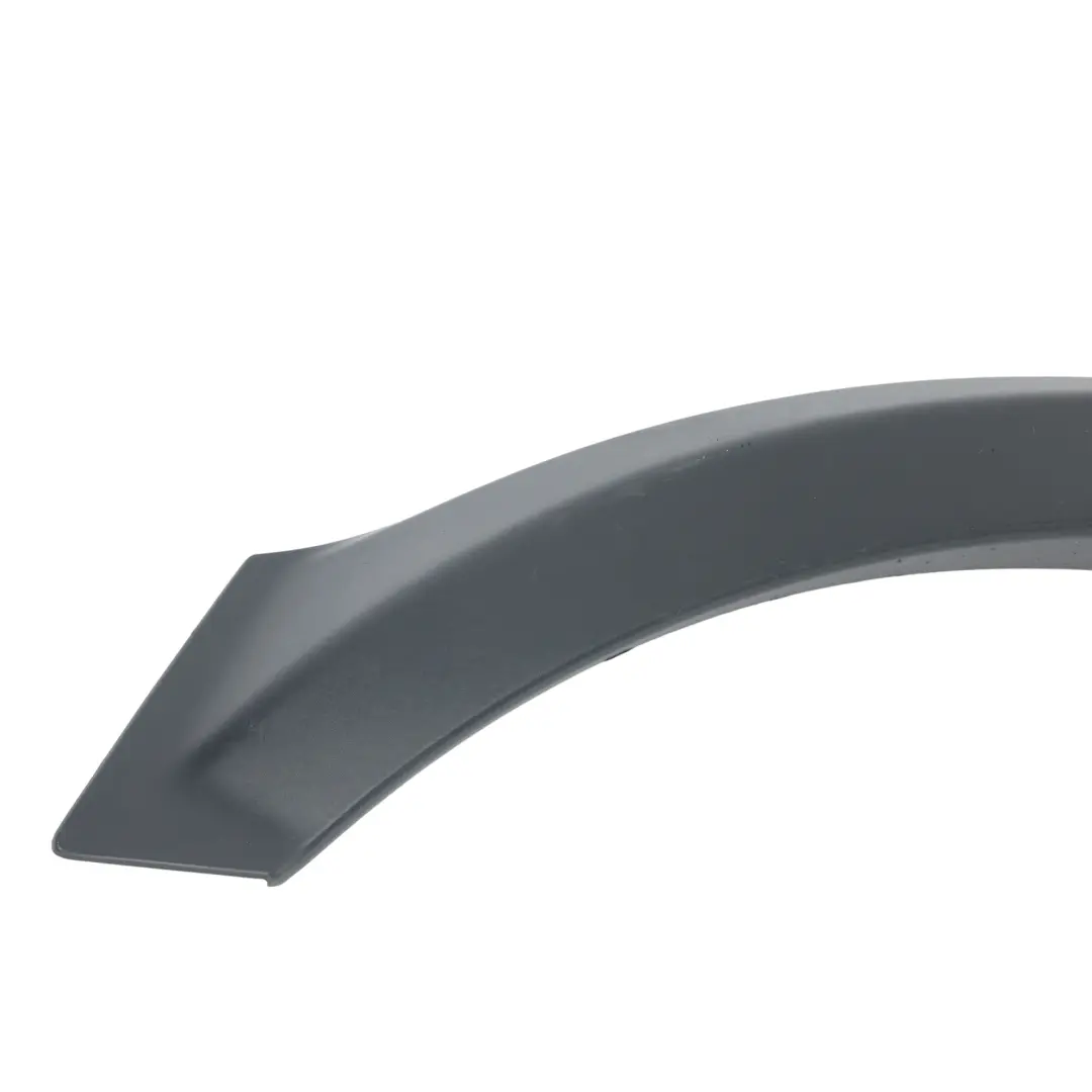 Land Rover Velar L560 Garniture Passage de Roue Arrière Droit - SKU J8A2-28370-AD - Numéro de pièce J8A2-28370-AD