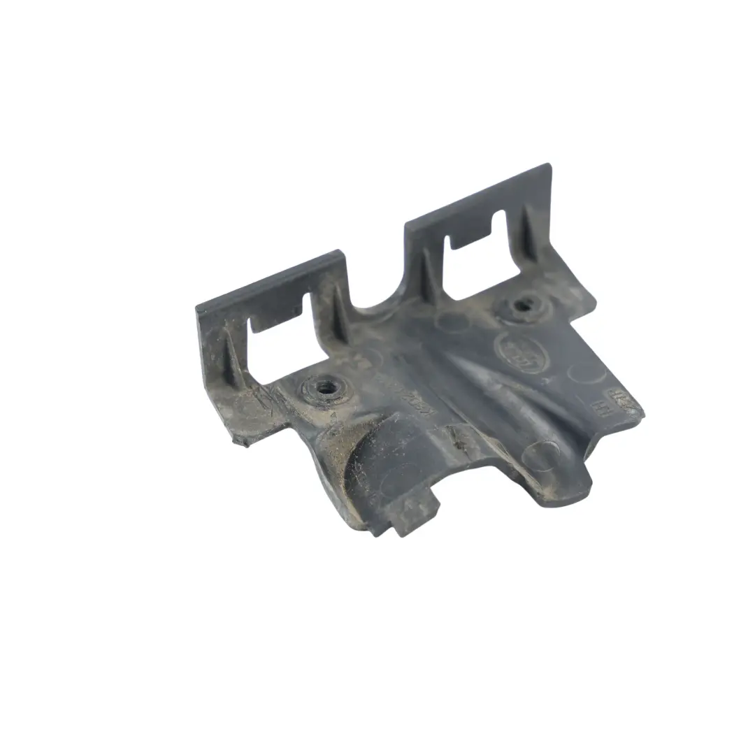 Staffa Supporto Montaggio Sinistra per Land Rover Evoque L551 con numero di parte K8D2-0069-BA Land Rover Evoque L551 Staffa Supporto Montaggio Sinistra - SKU K8D2-0069-BA - Numero di parte K8D2-0069-BA