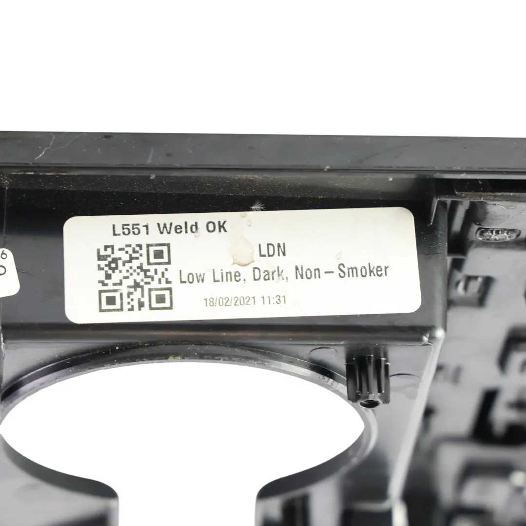 Mittelkonsole Getränkehalter Abdeckung für Land Rover Evoque L551 mit Teilenummer K8D2-045K98-A Land Rover Evoque L551 Mittelkonsole Getränkehalter Abdeckung - SKU K8D2-045K98-A - Teilenummer K8D2-045K98-A