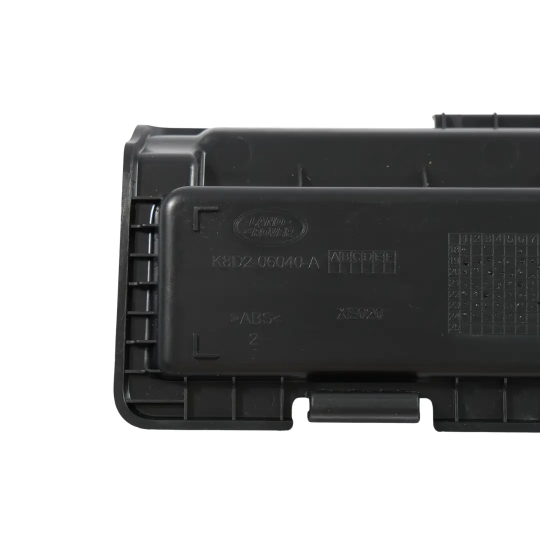 Land Rover Evoque L551 Panel Guantera Interior Trim Cover - SKU K8D2-06040-A - Número de pieza K8D2-06040-A