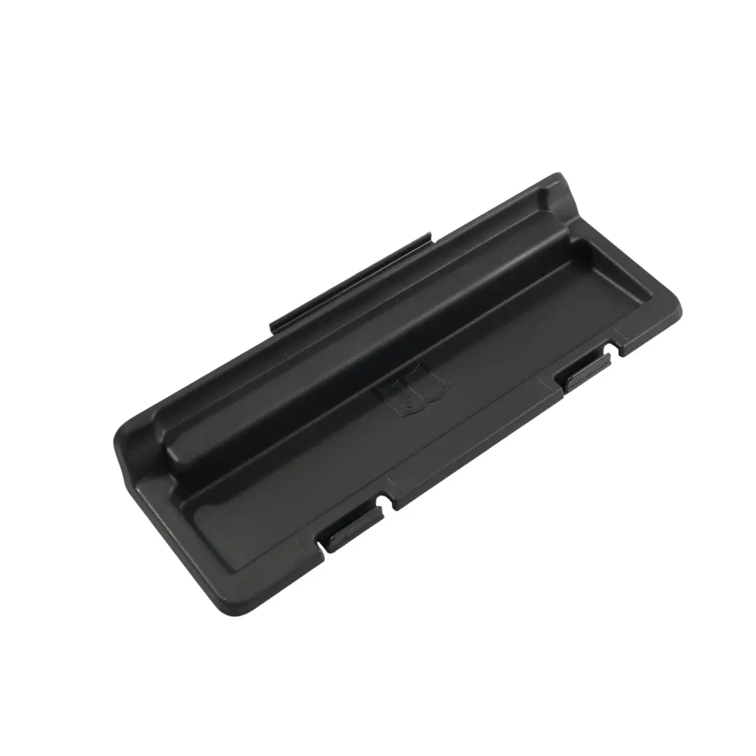 Pokrywa Schowka Panel do Land Rover Range Rover Evoque L551 o numerze K8D2-06040-A Land Rover Range Rover Evoque L551 Pokrywa Schowka Panel - SKU K8D2-06040-A - Numer Części K8D2-06040-A
