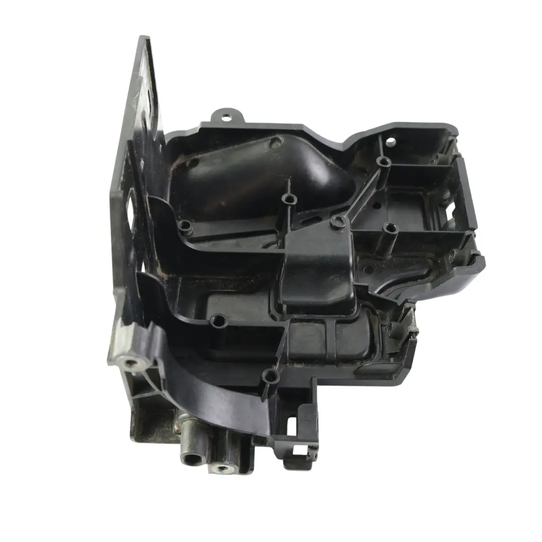 Front Slam Panel Carrier Mount Right O/S to Range Rover Evoque L551 with Part number K8D2-103A32-AA Range Rover Evoque L551 Front Slam Panel Carrier Mount Right O/S - SKU K8D2-103A32-AA - Part number K8D2-103A32-AA