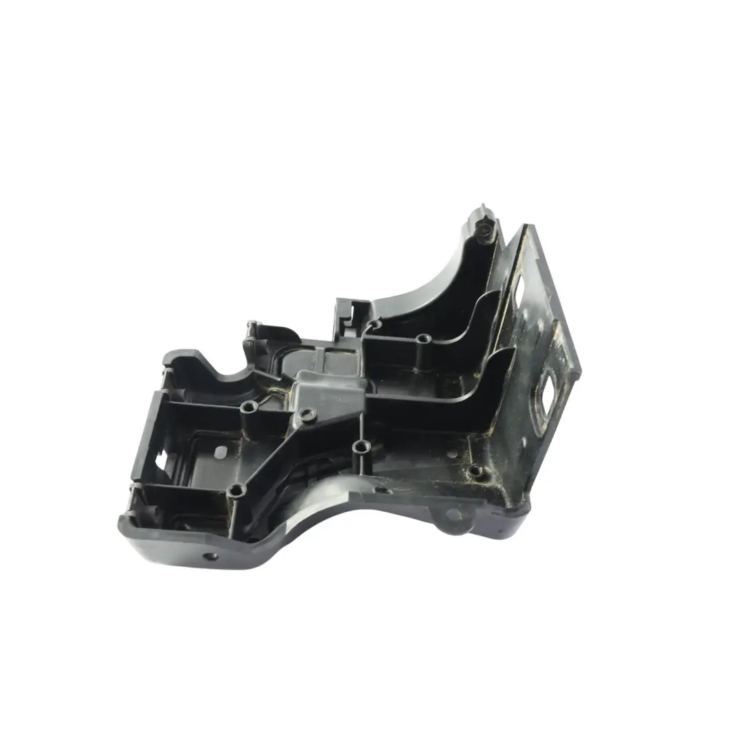 Wspornik Pasa Przedniego Prawy do Range Rover Evoque L551 o numerze K8D2-103A32-AA Range Rover Evoque L551 Wspornik Pasa Przedniego Prawy - SKU K8D2-103A32-AA - Numer Części K8D2-103A32-AA