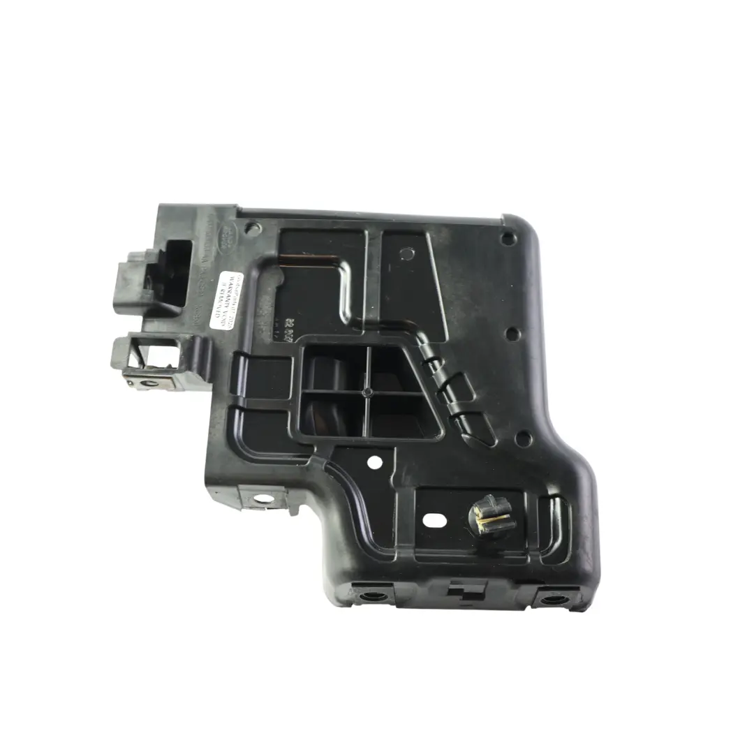 Range Rover Evoque L551 Wspornik Mocowania Chłodnicy Prawy - SKU K8D2-103A33-AA - Numer Części K8D2-103A33-AA