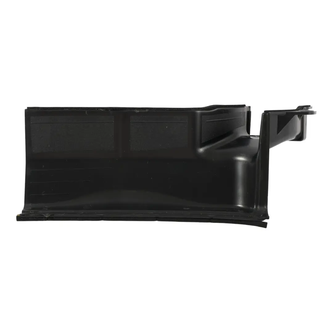 Duct Cooling Guide Tube to Land Rover Discovery Sport L550 Battery with Part number K8D2-10C826-CA Land Rover Discovery Sport L550 Battery Duct Cooling Guide Tube - SKU K8D2-10C826-CA - Part number K8D2-10C826-CA