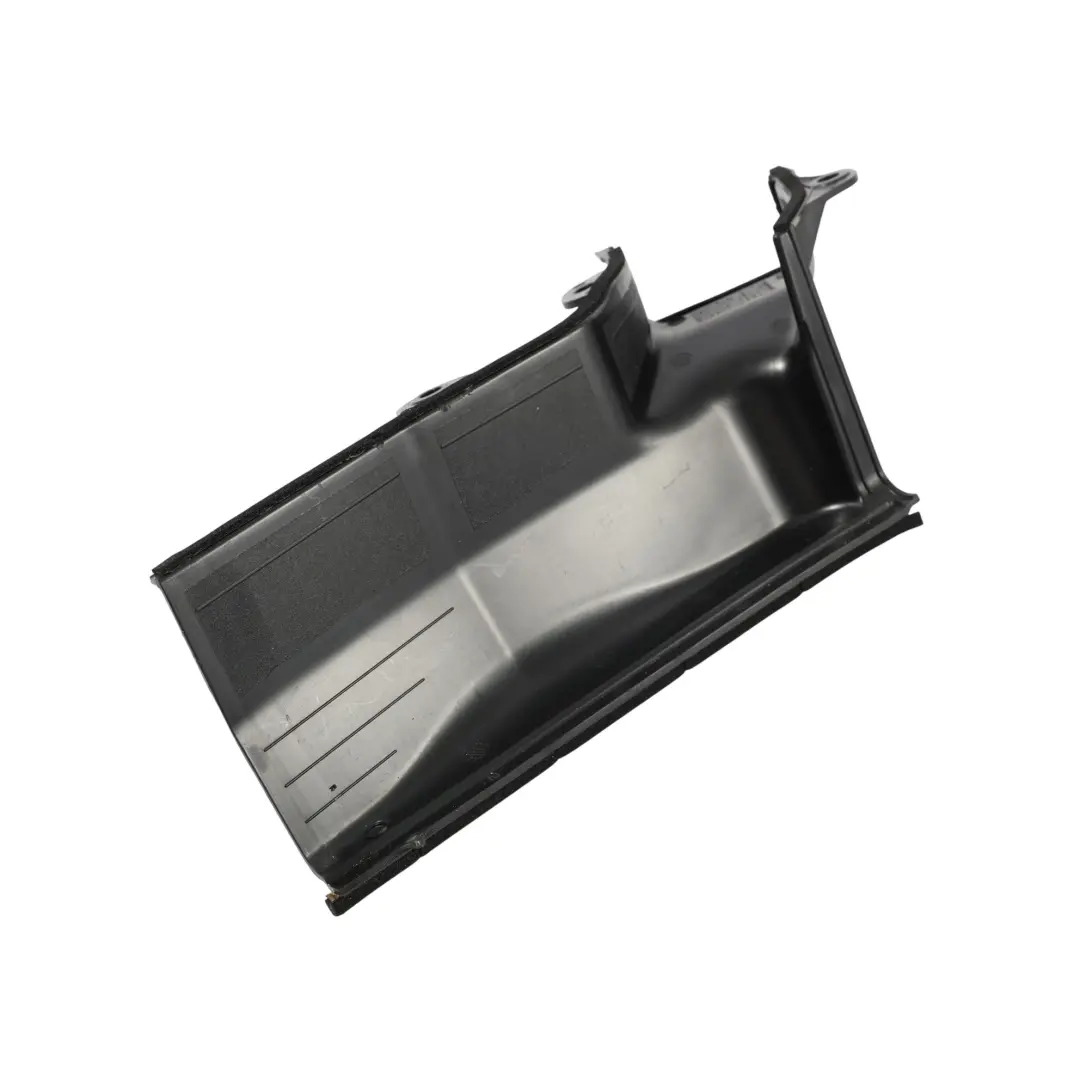 Duct Cooling Guide Tube to Land Rover Discovery Sport L550 Battery with Part number K8D2-10C826-CA Land Rover Discovery Sport L550 Battery Duct Cooling Guide Tube - SKU K8D2-10C826-CA - Part number K8D2-10C826-CA