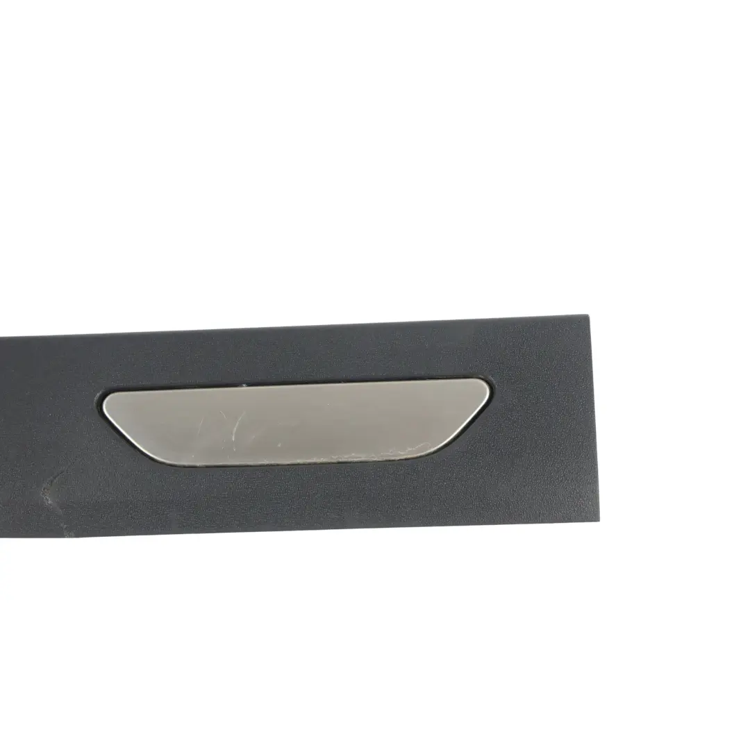 Land Rover Protector Umbral Puerta Trasero Derecho - SKU K8D2-13244-BA8PVJ - Número de pieza K8D2-13244-BA8PVJ