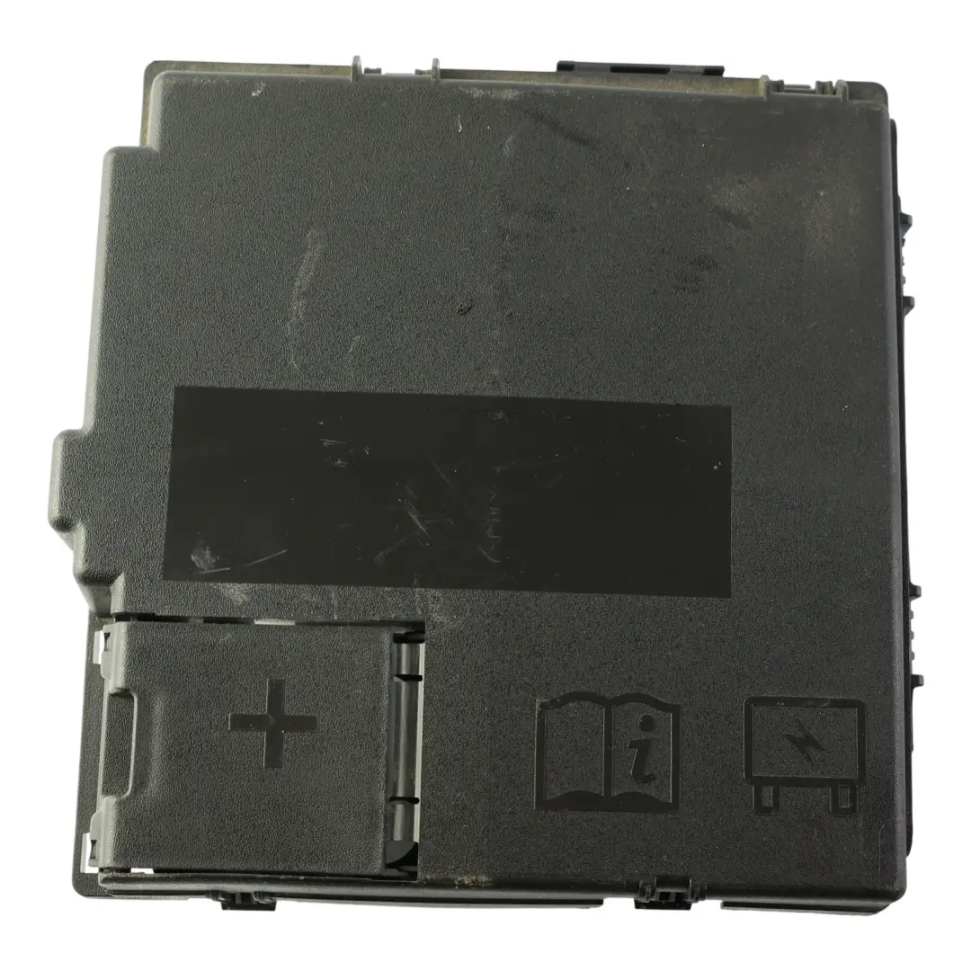 Fuse Box Cover Panel to Range Rover Evoque L551 Battery with Part number K8D2-14A076-CA Range Rover Evoque L551 Battery Fuse Box Cover Panel - SKU K8D2-14A076-CA - Part number K8D2-14A076-CA