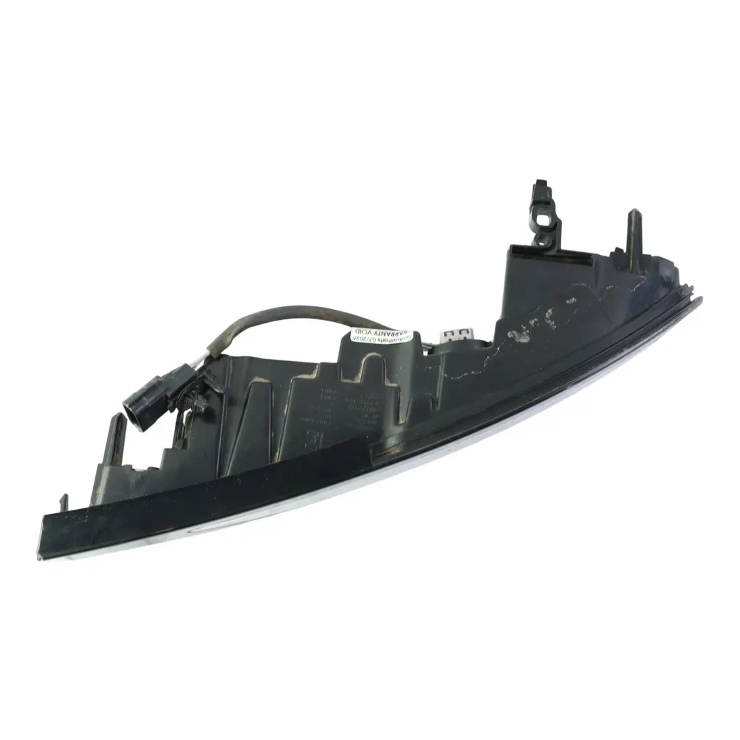 Fendinebbia Posteriore Destra per Land Rover Evoque L551 con numero di parte K8D2-15K272 Land Rover Evoque L551 Fendinebbia Posteriore Destra - SKU K8D2-15K272 - Numero di parte K8D2-15K272