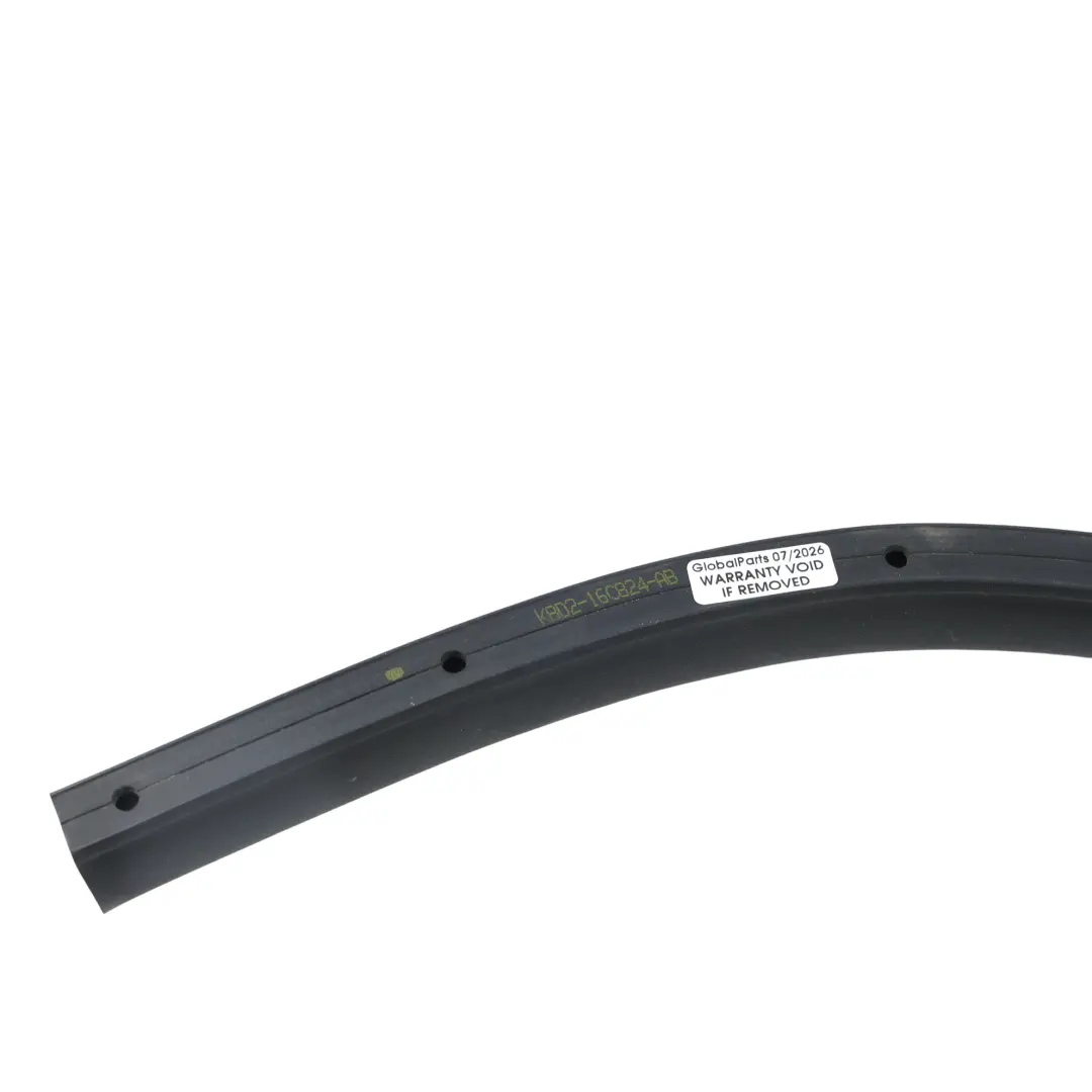 Uszczelka Lewa Prawa do Land Rover Range Rover Evoque L551 o numerze K8D2-16C824-AB Land Rover Range Rover Evoque L551 Uszczelka Lewa Prawa - SKU K8D2-16C824-AB - Numer Części K8D2-16C824-AB
