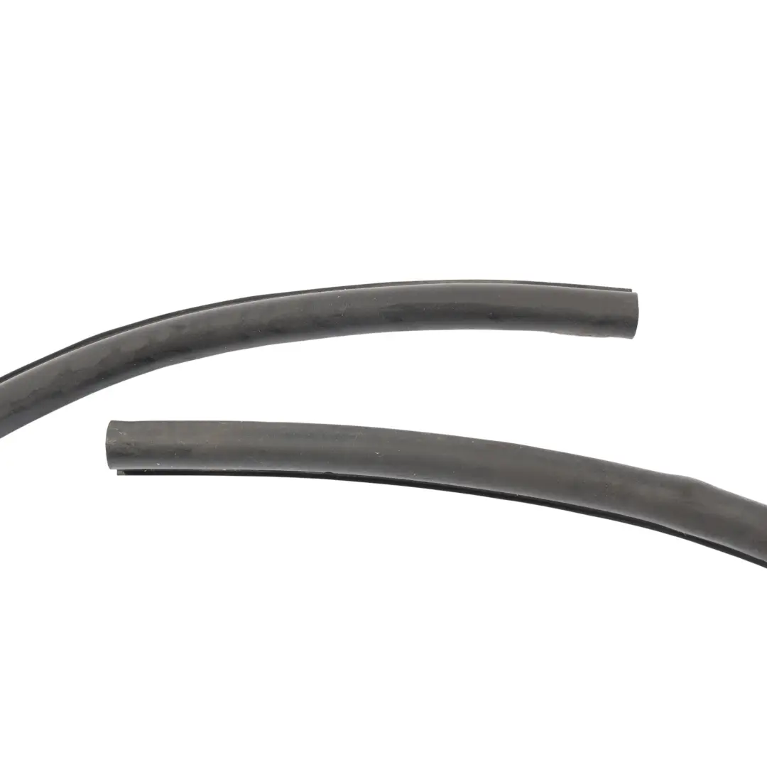 Range Rover Discovery Sport L550 Motorhaube Dichtung Gummi - SKU K8D2-16C834-AB - Teilenummer K8D2-16C834-AB