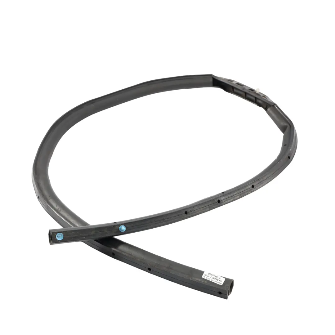 Joint Capot Caoutchouc pour Range Rover Discovery Sport L550 à propos du numéro de pièce K8D2-16C834-AB Range Rover Discovery Sport L550 Joint Capot Caoutchouc - SKU K8D2-16C834-AB - Numéro de pièce K8D2-16C834-AB