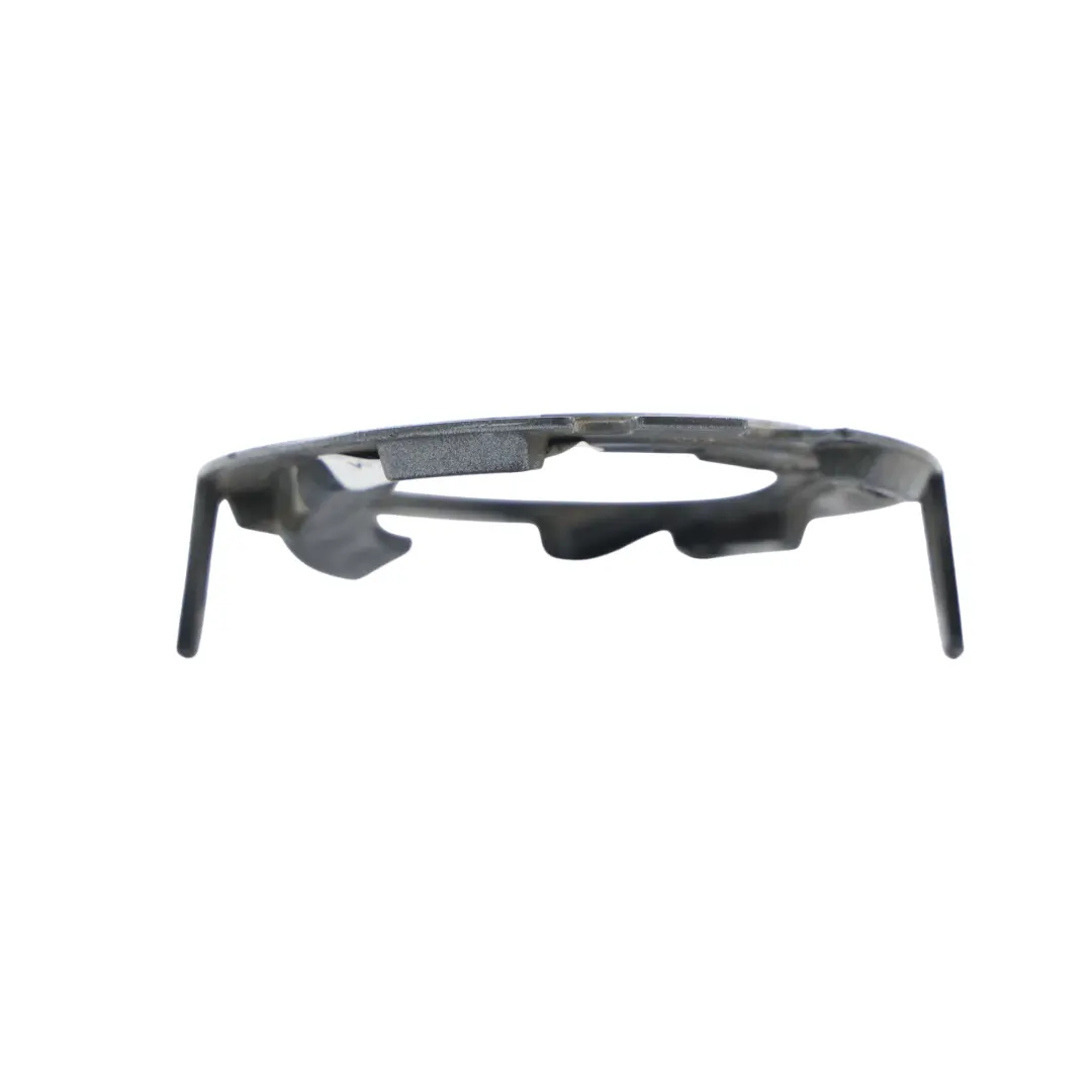 Osłona Haka Holowniczego do Land Rover Discovery Sport L550 o numerze K8D2-16K262-DA Land Rover Discovery Sport L550 Osłona Haka Holowniczego - SKU K8D2-16K262-DA - Numer Części K8D2-16K262-DA