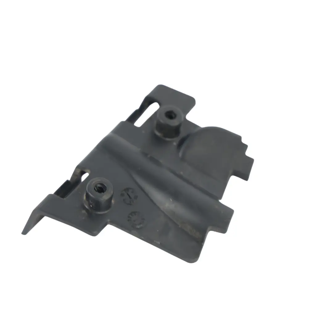 Land Rover Evoque L551 Stoßstange Sensor Halterung Vorne Links - SKU K8D2-17B750-BA - Teilenummer K8D2-17B750-BA