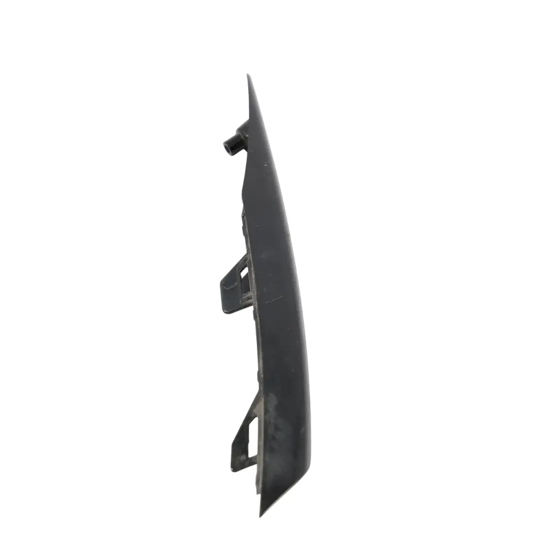 Land Rover Evoque L551 Inserto Parachoques Delantero Izquierdo - SKU K8D2-17H784-A - Número de pieza K8D2-17H784-A