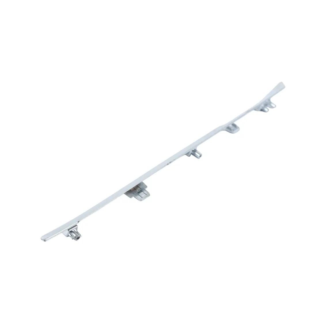 Moldura Puerta Cromada Izquierda A para Range Rover Evoque L551 con número de pieza K8D2-23865-A Range Rover Evoque L551 Moldura Puerta Cromada Izquierda A - SKU K8D2-23865-A - Número de pieza K8D2-23865-A