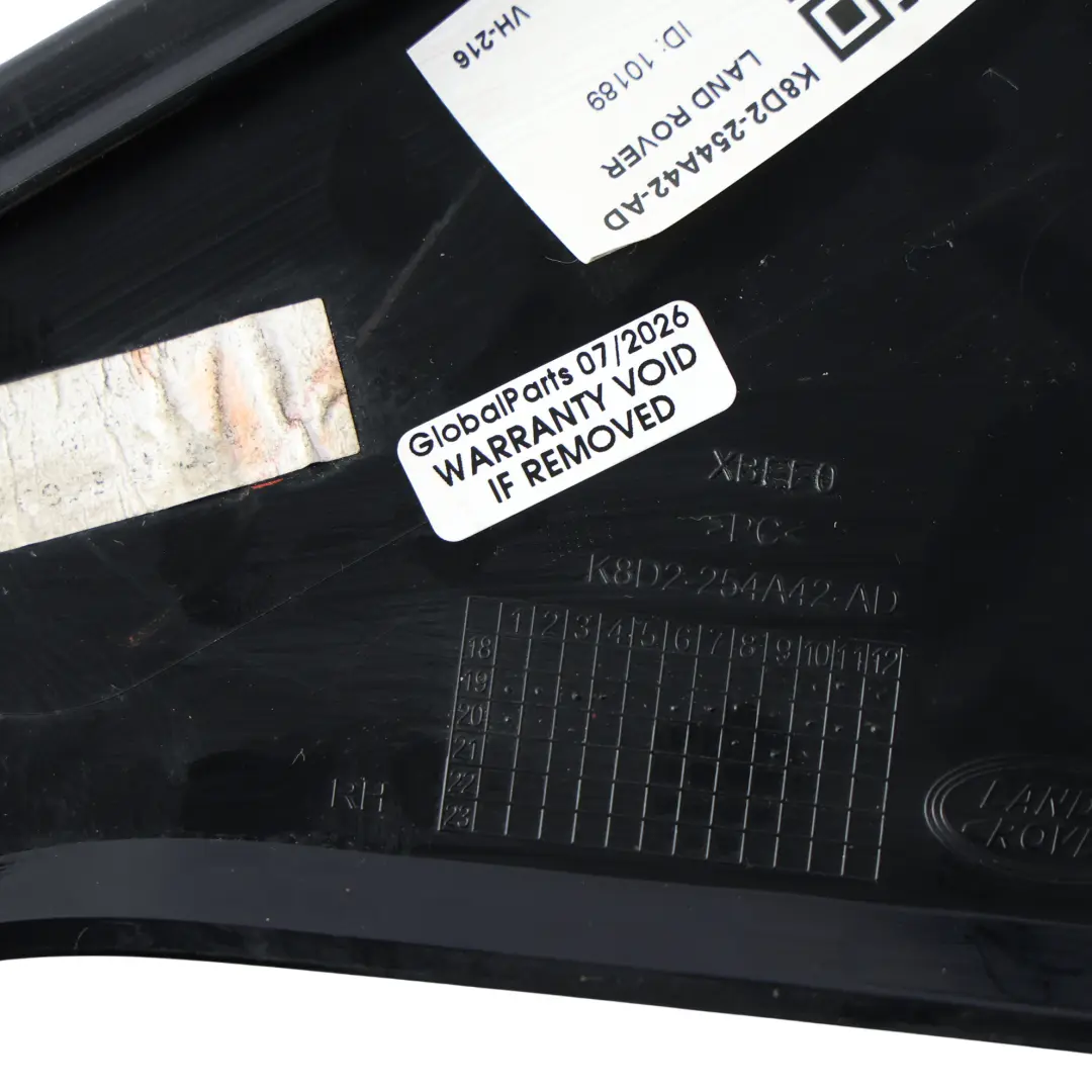 Copertura Montante D Porta Destra per Land Rover Evoque L551 con numero di parte K8D2-254A42-AD Land Rover Evoque L551 Copertura Montante D Porta Destra - SKU K8D2-254A42-AD - Numero di parte K8D2-254A42-AD