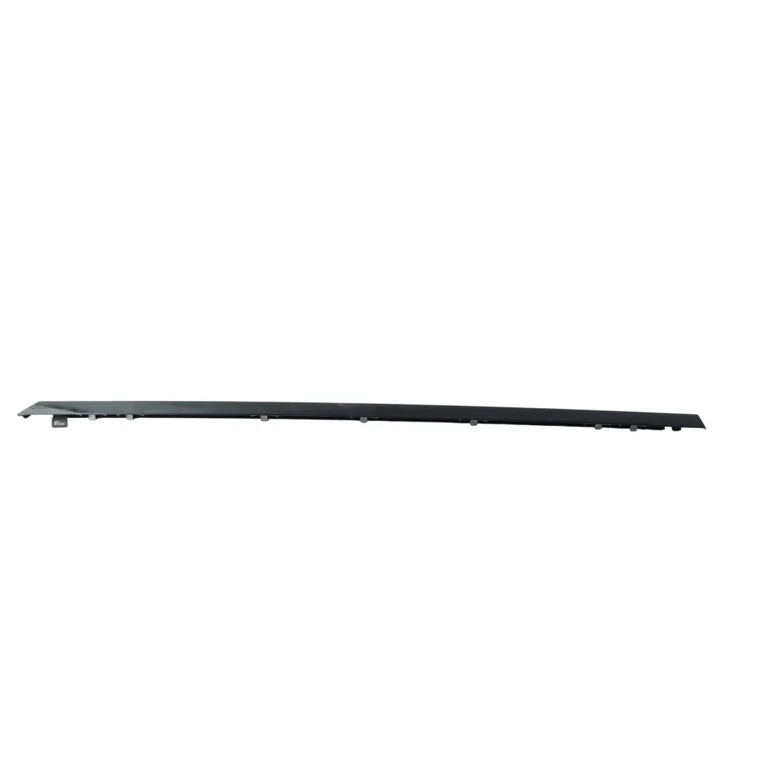 Land Rover Evoque L551 Moldura Ventana Trasera Derecha - SKU K8D2-255A60-AB - Número de pieza K8D2-255A60-AB