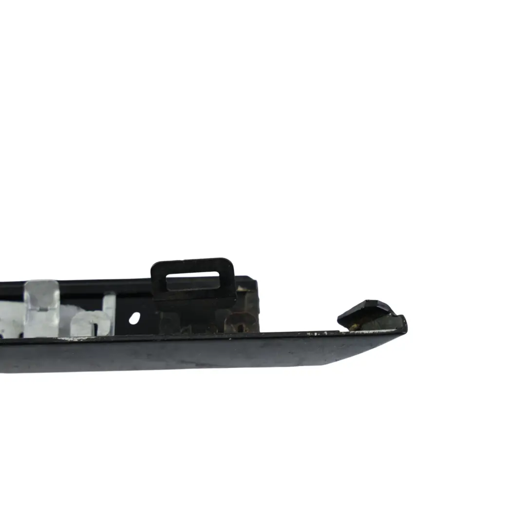 Zierleiste Fenster Hinten Rechts für Land Rover Evoque L551 mit Teilenummer K8D2-255A60-AB Land Rover Evoque L551 Zierleiste Fenster Hinten Rechts - SKU K8D2-255A60-AB - Teilenummer K8D2-255A60-AB