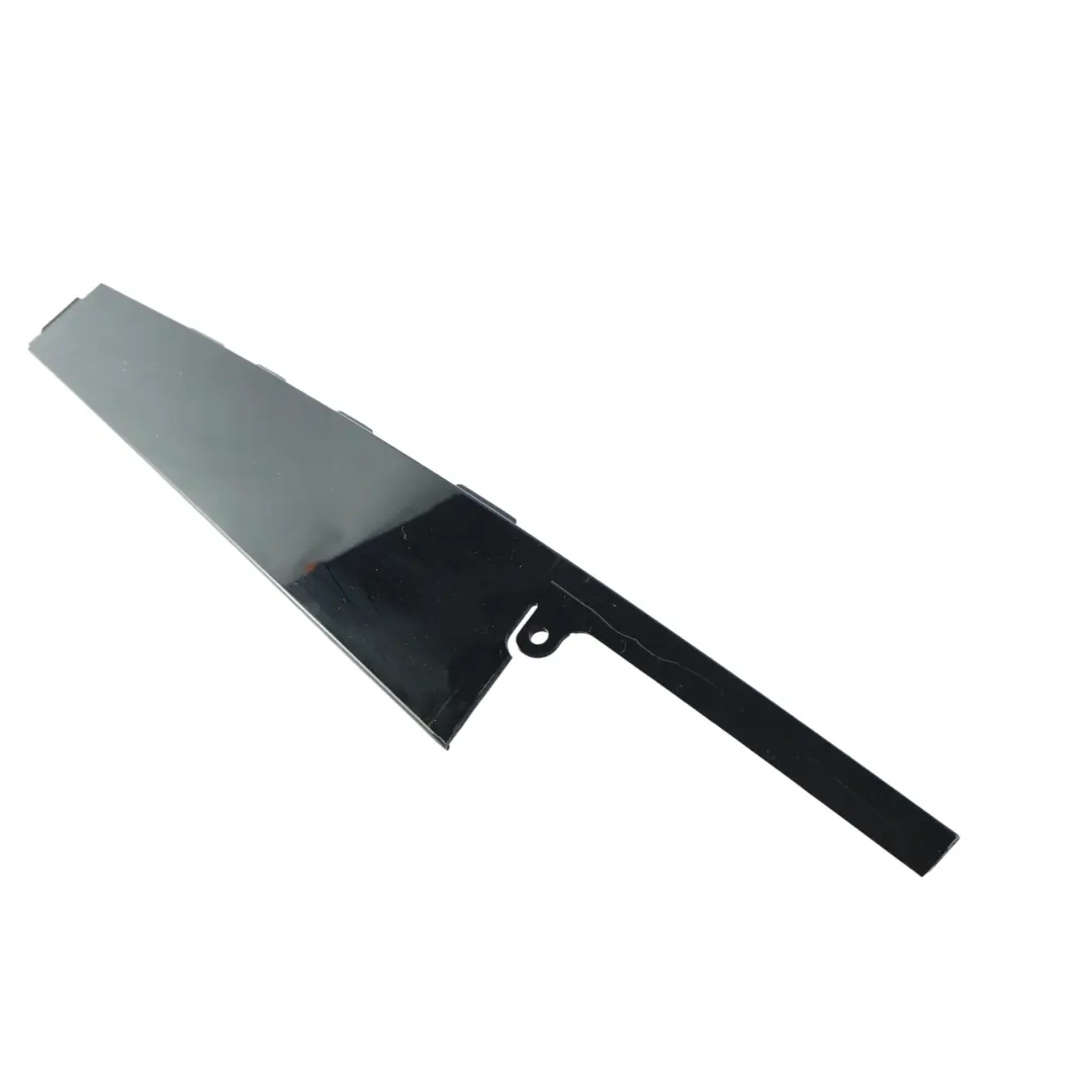 Rivestimento Montante C Porta Sinistra per Land Rover Evoque L551 con numero di parte K8D2-255A81-AD Land Rover Evoque L551 Rivestimento Montante C Porta Sinistra - SKU K8D2-255A81-AD - Numero di parte K8D2-255A81-AD