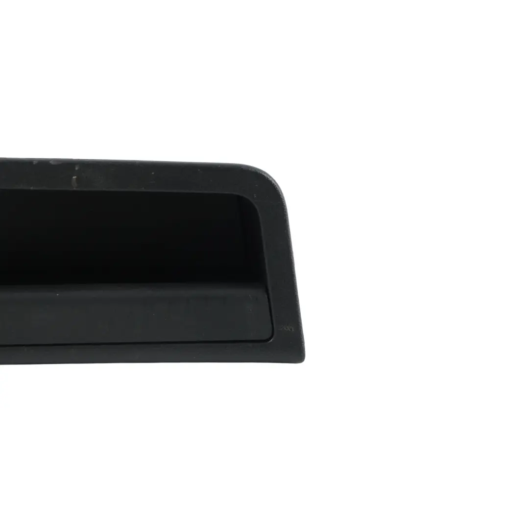 Range Rover Evoque L551 Maniglia Portellone Copertura Destro - SKU K8D2-434A42-AB - Numero di parte K8D2-434A42-AB