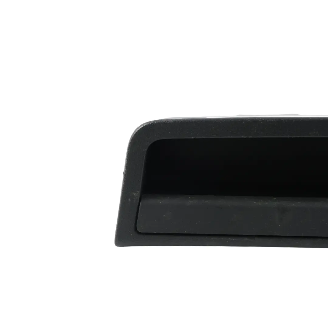 Manija Portón Trasero Izquierda para Range Rover Evoque L551 con número de pieza K8D2-434A43-AB Range Rover Evoque L551 Manija Portón Trasero Izquierda - SKU K8D2-434A43-AB - Número de pieza K8D2-434A43-AB