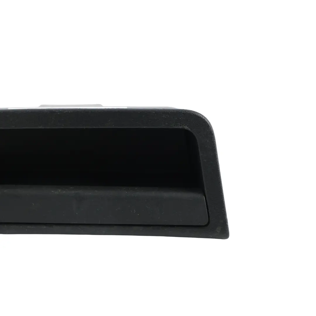 Poignée Hayon Arrière Gauche pour Range Rover Evoque L551 à propos du numéro de pièce K8D2-434A43-AB Range Rover Evoque L551 Poignée Hayon Arrière Gauche - SKU K8D2-434A43-AB - Numéro de pièce K8D2-434A43-AB