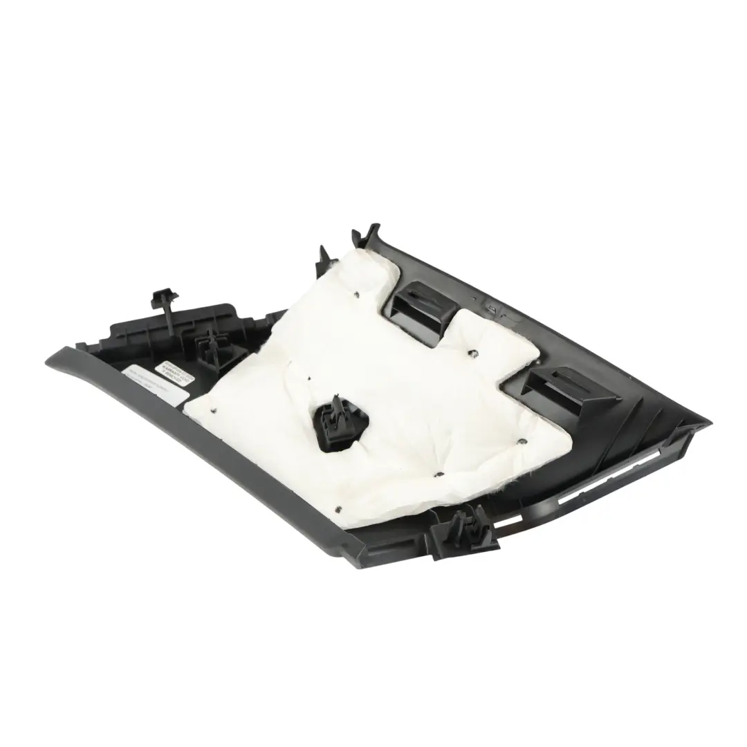 Range Rover Evoque L551 Moldura Pilar C Trasero Izquierdo Negro - SKU K8D2-519A97-AD - Número de pieza K8D2-519A97-AD