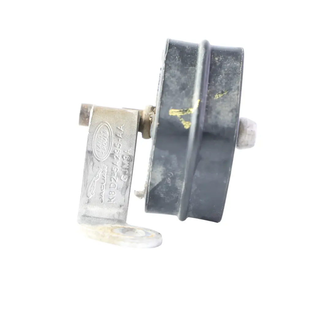 Soporte Bracket Montaje Escape K8D25A295AA para Range Rover Evoque L551 con número de pieza K8D2-5A295-AA Range Rover Evoque L551 Soporte Bracket Montaje Escape K8D25A295AA - SKU K8D2-5A295-AA - Número de pieza K8D2-5A295-AA