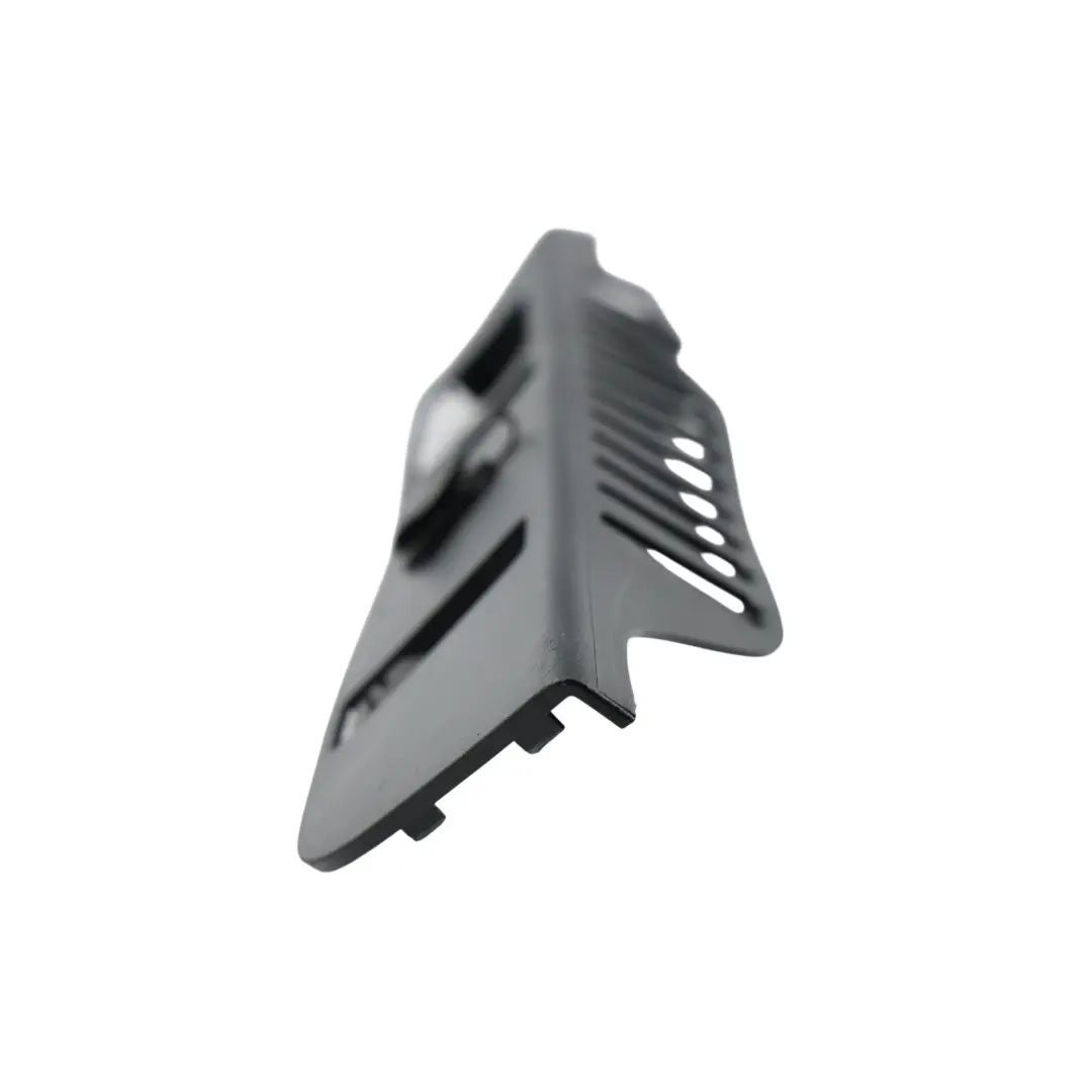 Boot Pillar D Strip 12V Right O/S to Land Rover Range Rover Velar L560 with Part number L0279044A Land Rover Range Rover Velar L560 Boot Pillar D Strip 12V Right O/S - SKU L0279044A - Part number L0279044A