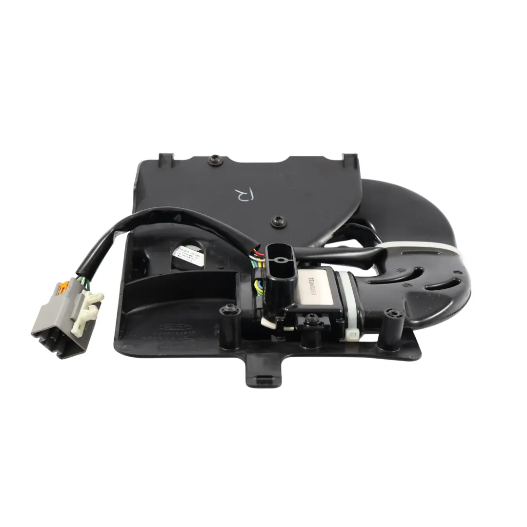 Range Rover L405 Rear Seat Bench Cooler Blower Unit Right O/S L0283087AA - SKU L0283086 - Part number L0283086