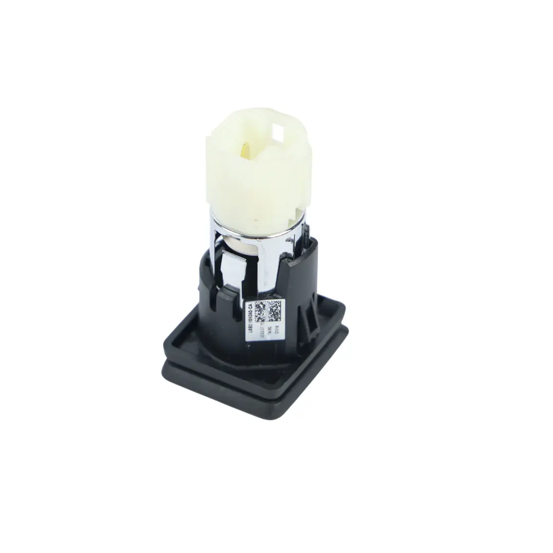 Encendedor Toma Corriente Embellecedor para Land Rover Velar L560 con número de pieza L8B2-15K040-CA Land Rover Velar L560 Encendedor Toma Corriente Embellecedor - SKU L8B2-15K040-CA - Número de pieza L8B2-15K040-CA