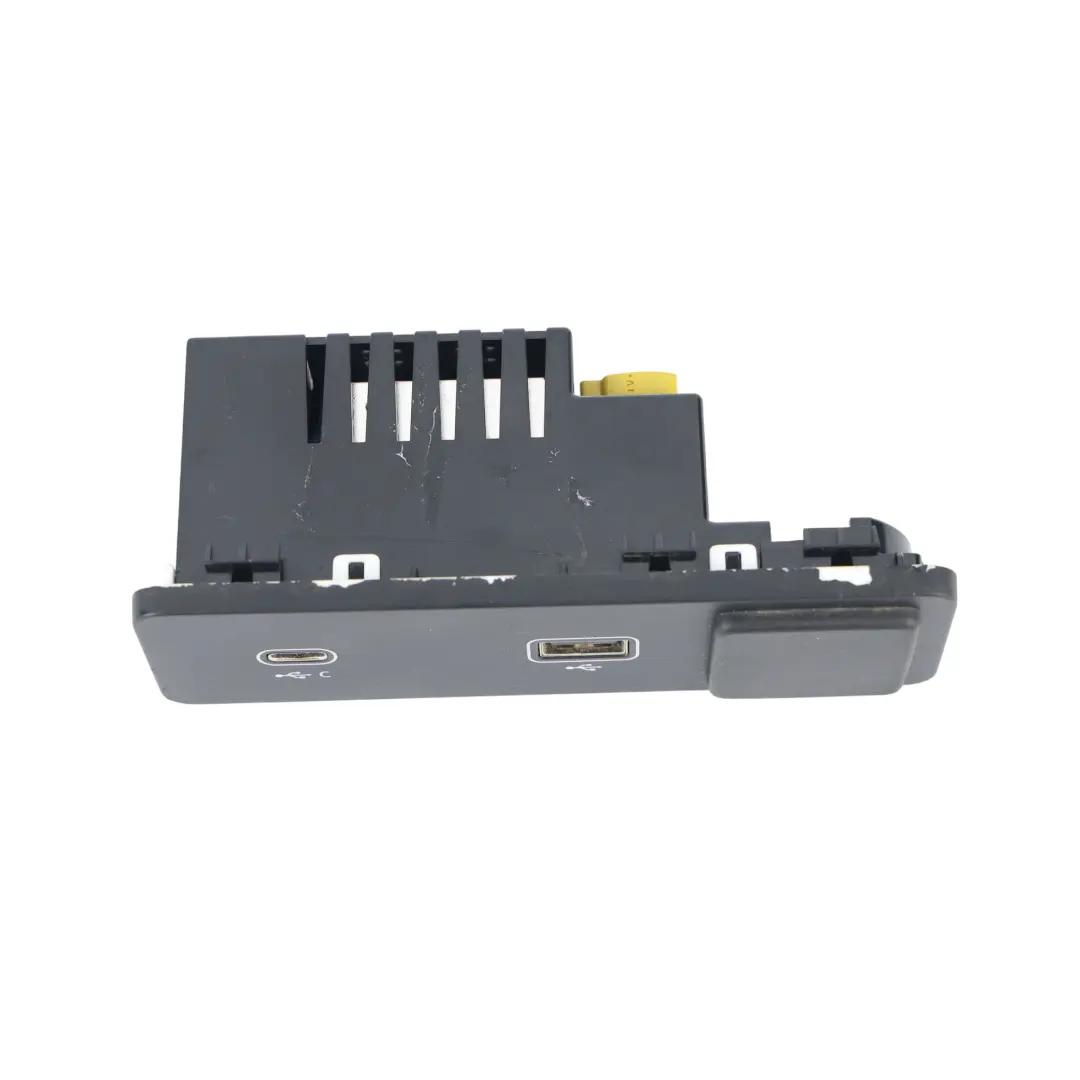 Puerto USB Encendedor Salpicadero para Land Rover Velar L560 con número de pieza L8B2-19E110-CD Land Rover Velar L560 Puerto USB Encendedor Salpicadero - SKU L8B2-19E110-CD - Número de pieza L8B2-19E110-CD
