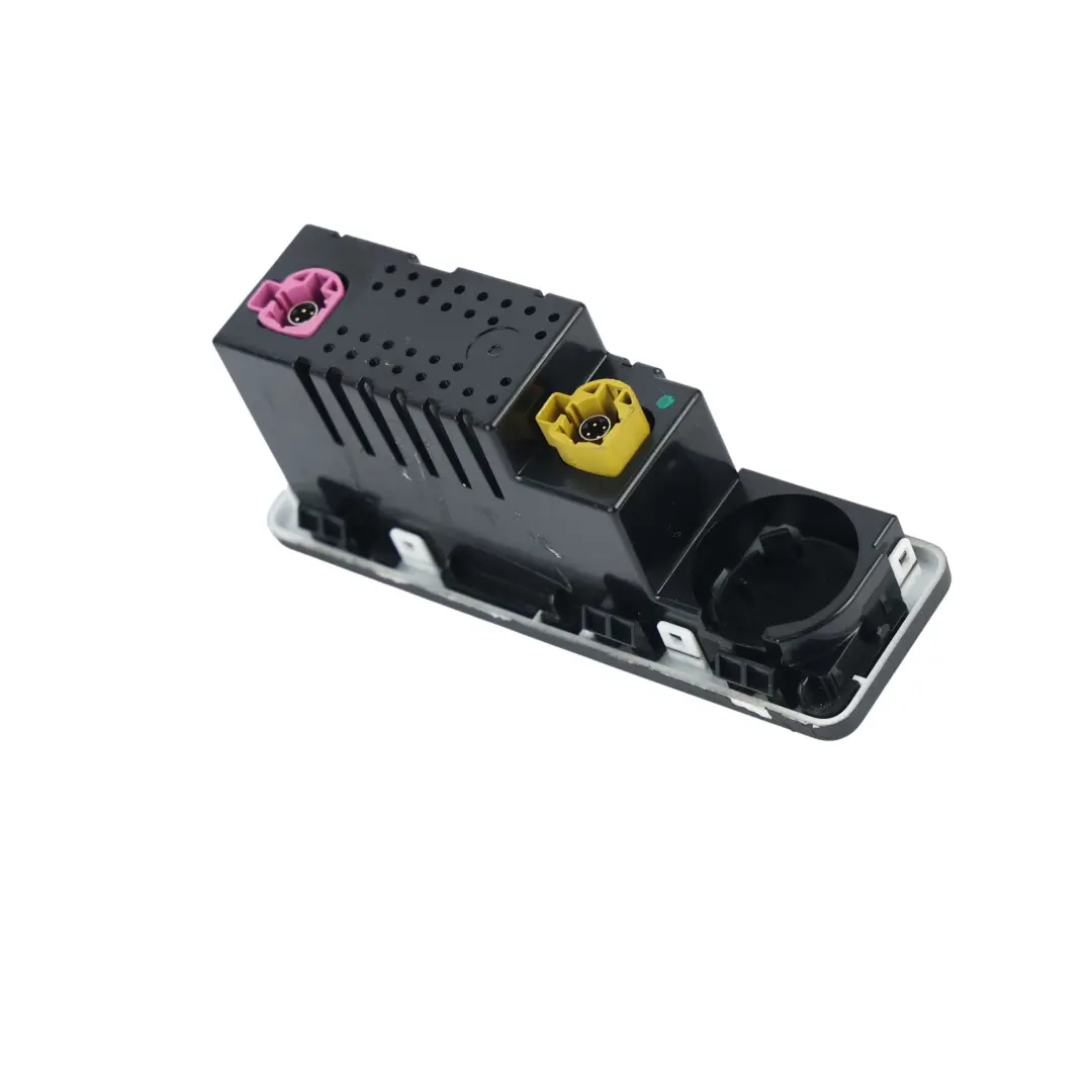 Puerto USB Encendedor Salpicadero para Land Rover Velar L560 con número de pieza L8B2-19E110-CD Land Rover Velar L560 Puerto USB Encendedor Salpicadero - SKU L8B2-19E110-CD - Número de pieza L8B2-19E110-CD