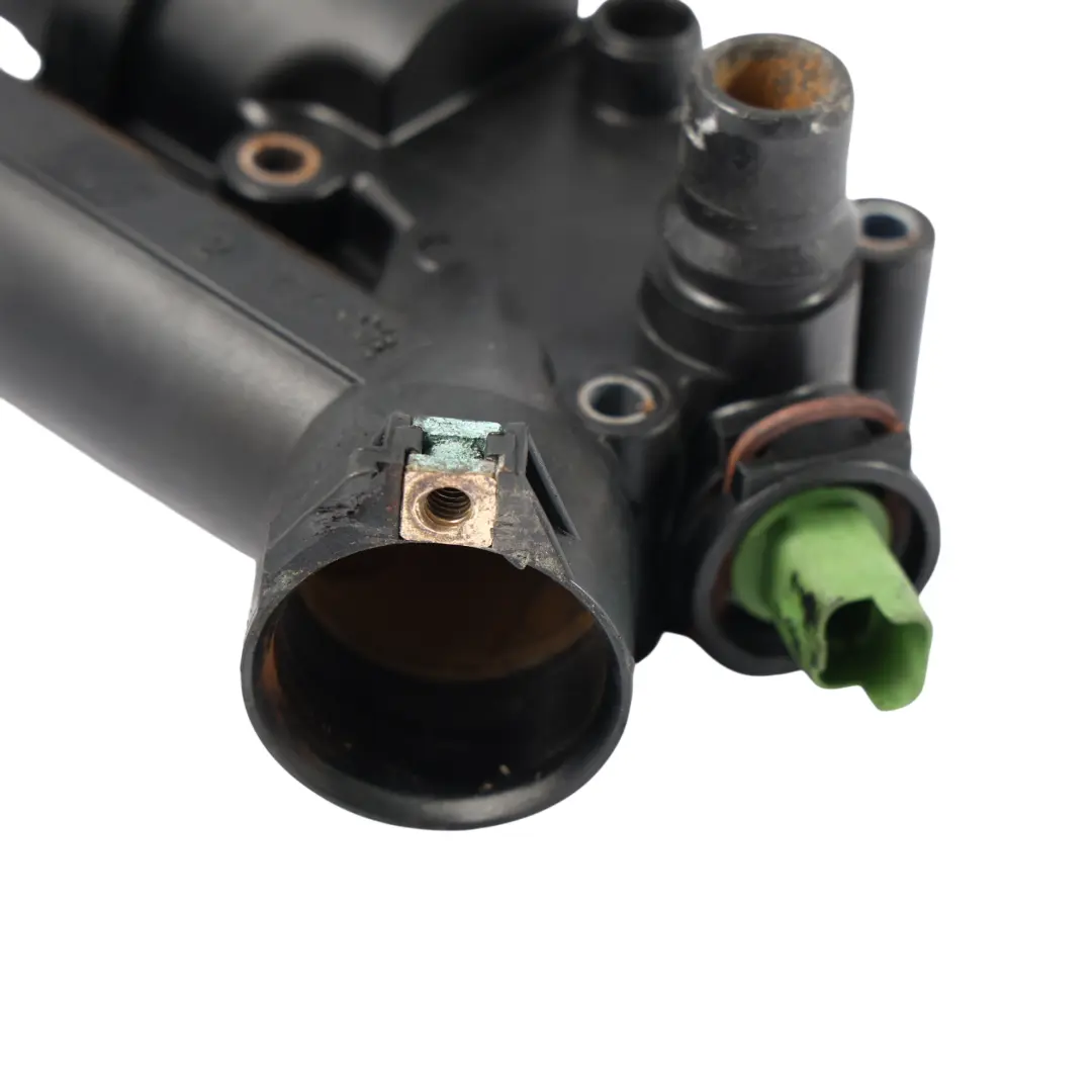 Boîtier Thermostat 2.2 LR001312 pour Land Rover Range Rover Evoque Freelander à propos du numéro de pièce 9657182080 Land Rover Range Rover Evoque Freelander Boîtier Thermostat 2.2 LR001312 - SKU LR001312-1 - Numéro de pièce 9657182080